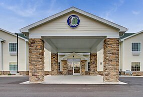 Cobblestone Hotel & Suites – Pulaski/Green Bay