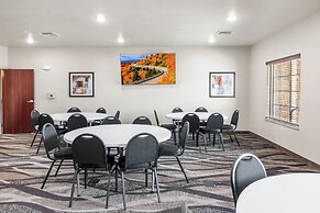 Cobblestone Hotel & Suites – Pulaski/Green Bay