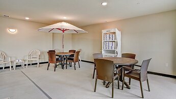 Cobblestone Hotel & Suites – Pulaski/Green Bay