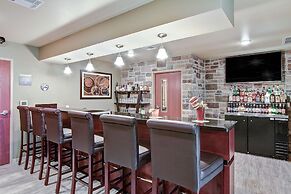 Cobblestone Hotel & Suites – Pulaski/Green Bay