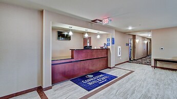 Cobblestone Hotel & Suites – Pulaski/Green Bay