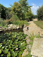 Munden House