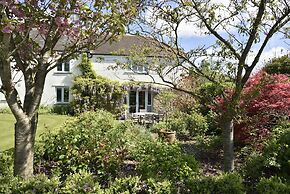 Munden House