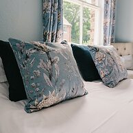 Broomfield House