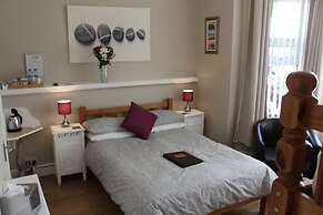 The Courtyard Guest House