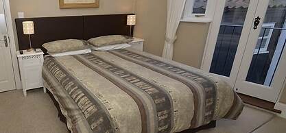 The Courtyard Guest House