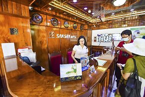 San San Hotel
