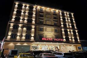 Blitz Hotel Batam Near Sultan Mahmud Ri'ayat Shah Mosque