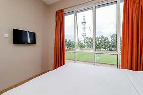 Blitz Hotel Batam Near Sultan Mahmud Ri'ayat Shah Mosque