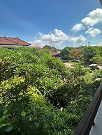 Sari Buana Bed & Breakfast