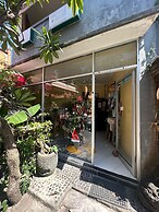 Sari Buana Bed & Breakfast