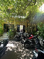 Sari Buana Bed & Breakfast