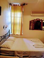 Cunda Zehra Teyzenin Evi