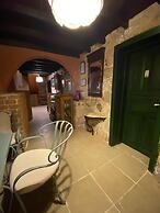 Cunda Zehra Teyzenin Evi