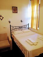 Cunda Zehra Teyzenin Evi