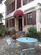 Cunda Zehra Teyzenin Evi