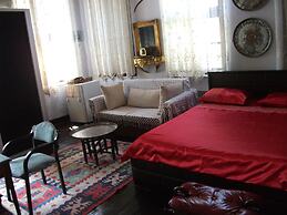 Cunda Zehra Teyzenin Evi