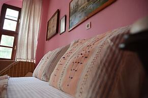 Cunda Zehra Teyzenin Evi