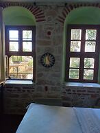 Cunda Zehra Teyzenin Evi