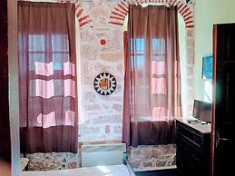 Cunda Zehra Teyzenin Evi