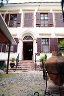 Cunda Zehra Teyzenin Evi