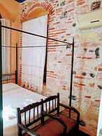 Cunda Zehra Teyzenin Evi