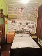 Cunda Zehra Teyzenin Evi