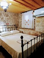 Cunda Zehra Teyzenin Evi