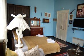 Cunda Zehra Teyzenin Evi