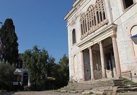 Cunda Zehra Teyzenin Evi