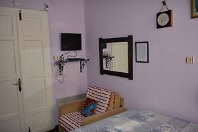 Cunda Zehra Teyzenin Evi