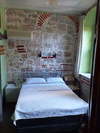 Cunda Zehra Teyzenin Evi