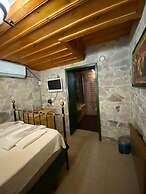 Cunda Zehra Teyzenin Evi