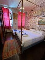 Cunda Zehra Teyzenin Evi