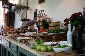 Cunda Zehra Teyzenin Evi