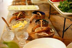 Cunda Zehra Teyzenin Evi