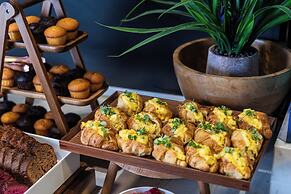 Rise Urban Art Hotel