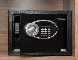 Rise Urban Art Hotel