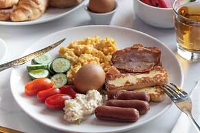 Rise Urban Art Hotel