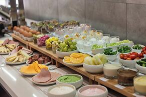 Rise Urban Art Hotel