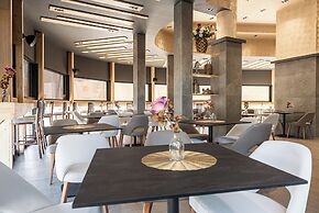 Rise Urban Art Hotel