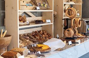 Rise Urban Art Hotel