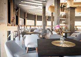 Rise Urban Art Hotel