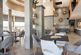 Rise Urban Art Hotel