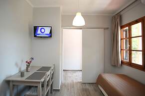 Apollo Apartments & Studios