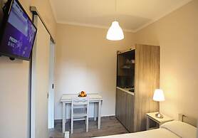 Apollo Apartments & Studios