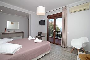 Apollo Apartments & Studios