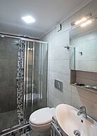 Apollo Apartments & Studios