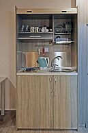 Apollo Apartments & Studios