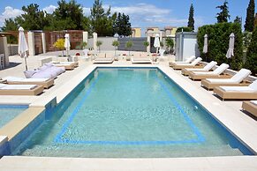 Niovi Boutique Apartments